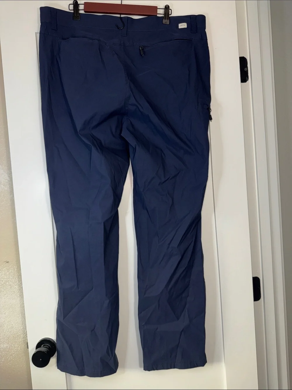 Orvis Navy Cargo Travel Pants Sz 40x32 Gorpcore hiking outdoors trekking